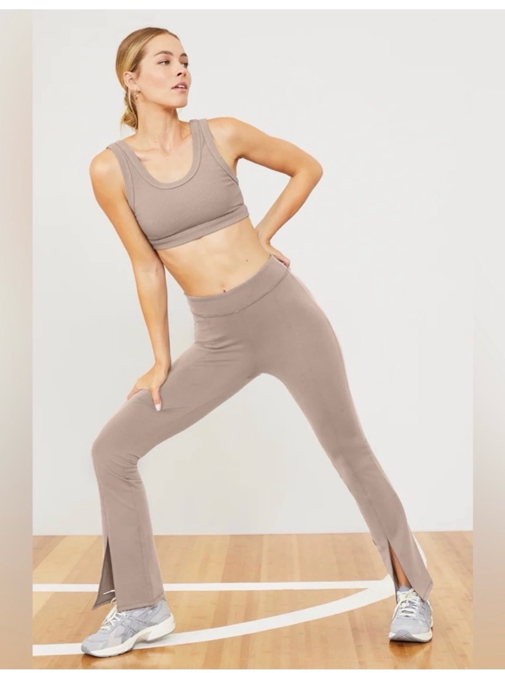 ALO YOGA Airbrush High-Waist split flare Flutter Legging taupe small stretch s